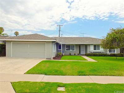 2836 La Salle Avenue Costa Mesa, CA 92626