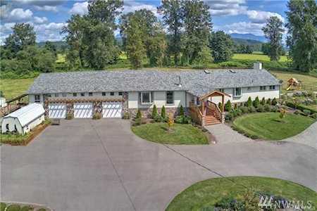 516 W Snoqualmie River Rd SE Carnation, WA 98014
