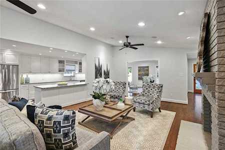 6828 Santa Maria Lane Dallas, TX 75214