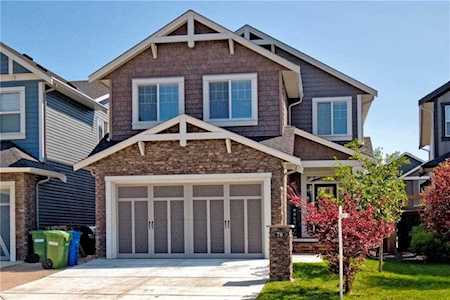 78 Reunion Green NW Airdrie, AB T4B 2R1