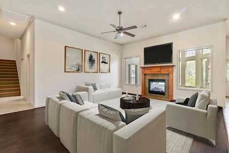 3 Avalon Oaks Place Shenandoah, TX 77381