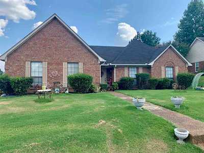 7269 La Casa Dr Bartlett, TN 38133