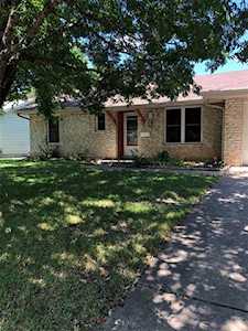8008 Parkdale Dr Austin, TX 78757
