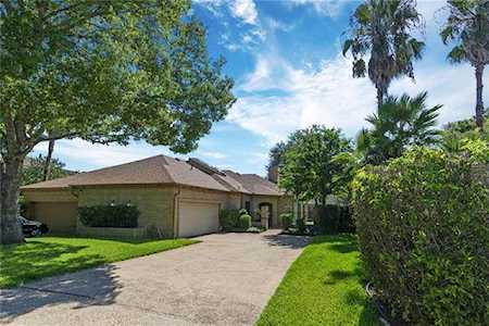 10217 River Plantation Dr #B Austin, TX 78747