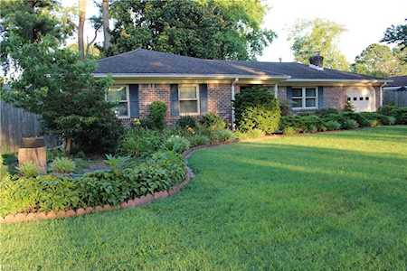 232 S Newtown Rd Virginia Beach, VA 23462