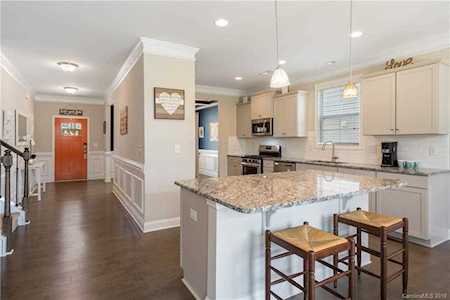 7806 Sawgrass Ln Sherrills Ford, NC 28673