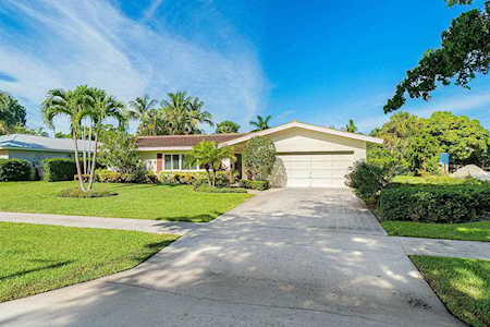 673 Lakeside Drive North Palm Beach, FL 33408