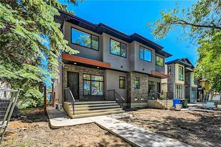 1149A Regent Crescent NE Calgary, AB T2E 1T7