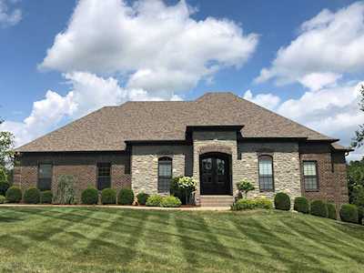 146 Kingsmill Dr Fisherville, KY 40023