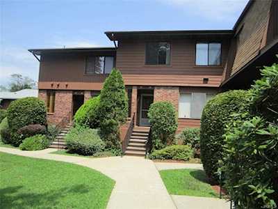 39 Coachlight Square Cortlandt, NY 10548