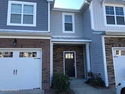 1013 Summer Woods Drive Wilmington, NC 28412