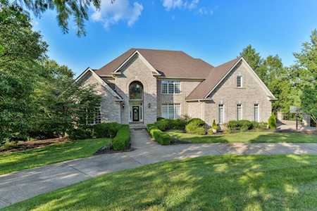 12008 Hunting Crest Dr Prospect, KY 40059