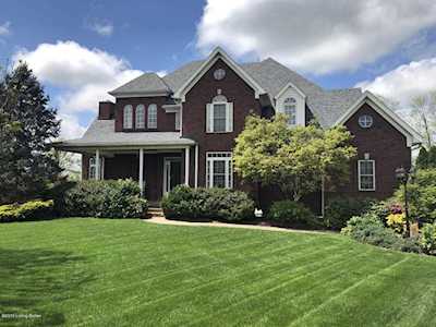 121 Four Seasons Dr Coxs Creek, KY 40013