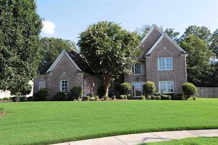 1181 S Indian Wells Dr Collierville, TN 38017