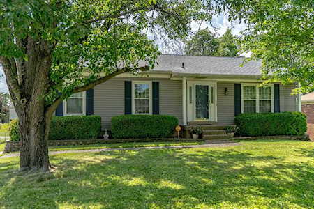 8905 Thelma Ln Louisville, KY 40220