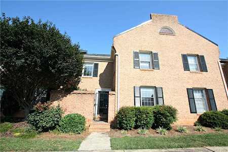 6850 Dumbarton Dr Charlotte, NC 28210