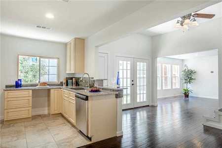 17079 Planters Row Addison, TX 75001