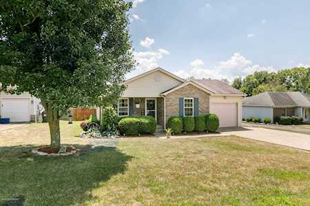 105 Mockingbird Cir Shelbyville, KY 40065