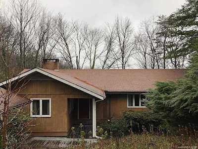 530 Hogback Mountain Rd Tryon, NC 28782