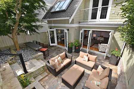 1545 Trafalgar Street Vancouver, BC V6K 3R4