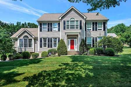 33 Constitution Southborough, MA 01772