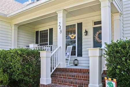 248 Deepwater Dr Chesapeake, VA 23322