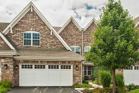 2268 Washington Dr Northbrook, IL 60062