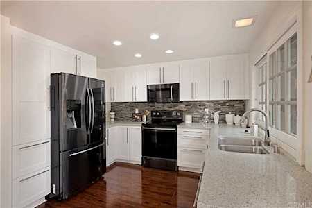 5 Bellflower #14 Irvine, CA 92604