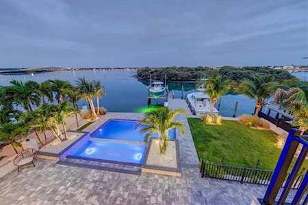 805 Harbor Drive Belleair Beach, FL 33786