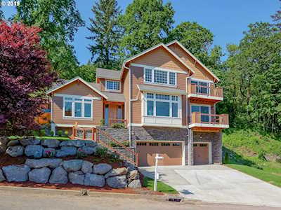 1522 N 4th Ct Washougal, WA 98671