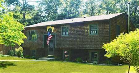 220 CAROLINA NOOSENECK RD Richmond, RI 02898