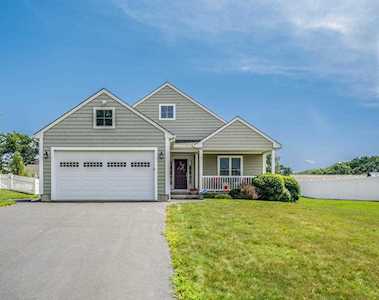 7 Vista Cir Holden, MA 01520