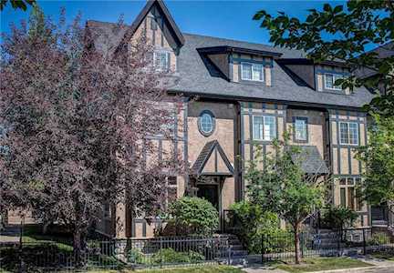 6 Scarpe Drive SW #4 Calgary, AB T2T 6P2
