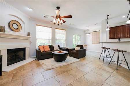 6000 York Bridge Cir Austin, TX 78749
