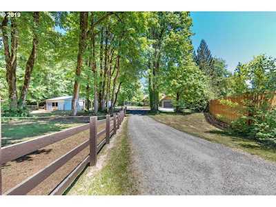 64005 E Brightwood Loop Rd Brightwood, OR 97011