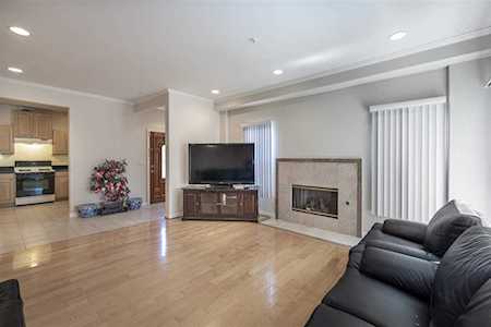 528 E Cedar Ave #102 Burbank, CA 91501