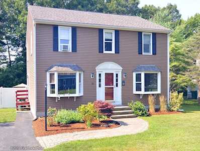 30 Tracy Cir Mansfield, MA 02048