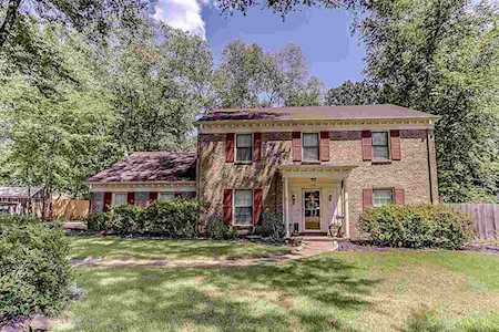 2296 Lancashire Cv Germantown, TN 38138
