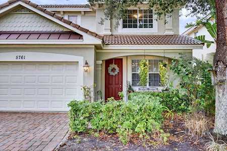 5761 SE Crooked Oak Avenue Hobe Sound, FL 33455