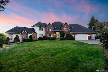 1053 Paha View Dr Fox Island, WA 98333