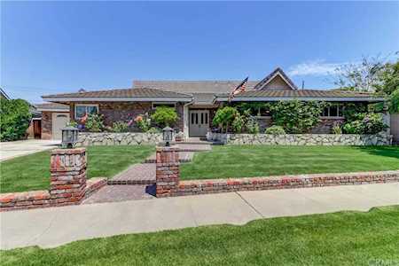 2934 Maui Place Costa Mesa, CA 92626