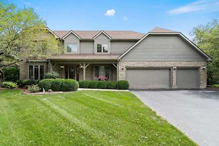 416 Knights Bridge Ct Oswego, IL 60543