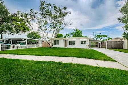 9118 82Nd Street Seminole, FL 33777