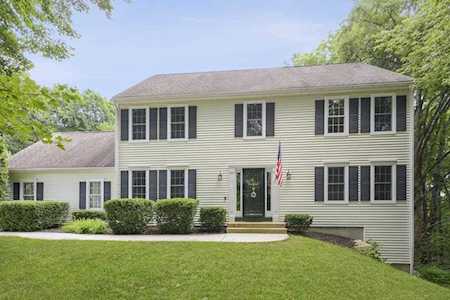 21 Amherst Rd Shrewsbury, MA 01545