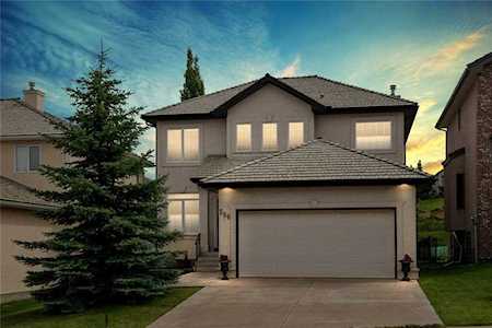 586 Hamptons Drive NW Calgary, AB T3A 5Z9