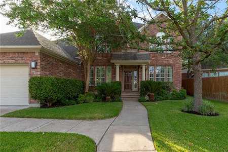 9311 La Puente Dr Austin, TX 78749