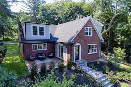 418 Mystic Street Arlington, MA 02474