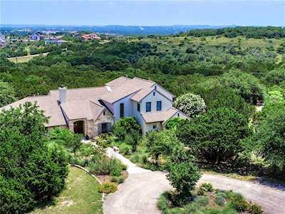 5521 Great Divide Dr Bee Cave, TX 78738