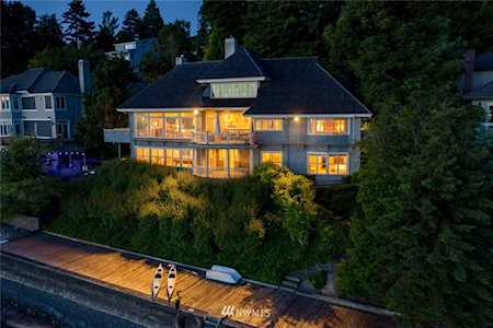 27261 8th Ave S Des Moines, WA 98198