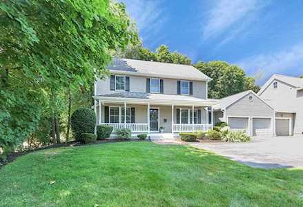 140 North St #2 Medfield, MA 02052